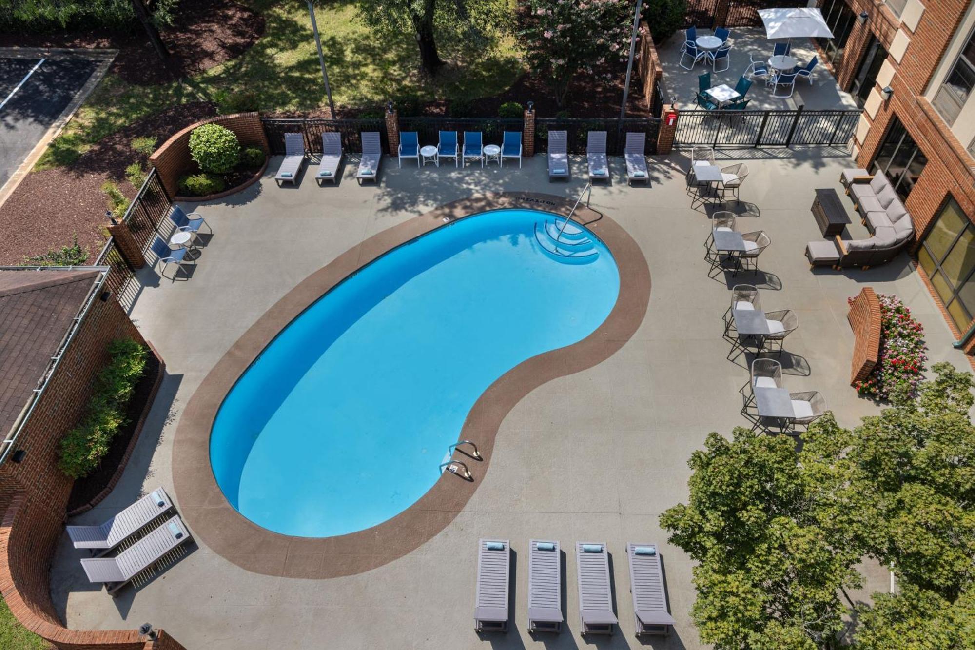 Four Points By Sheraton Greensboro Airport Eksteriør bilde