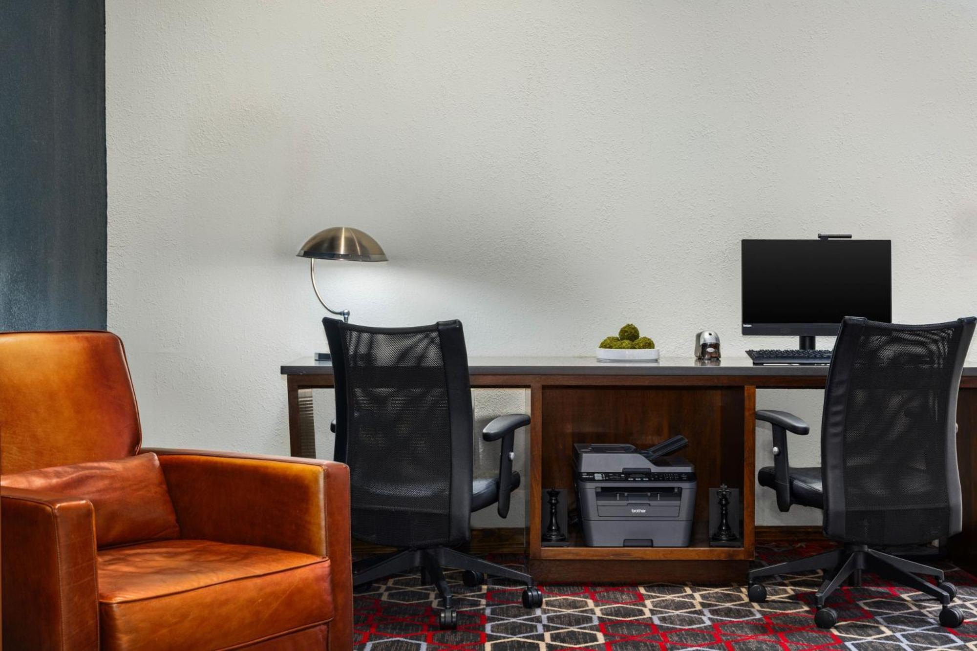 Four Points By Sheraton Greensboro Airport Eksteriør bilde