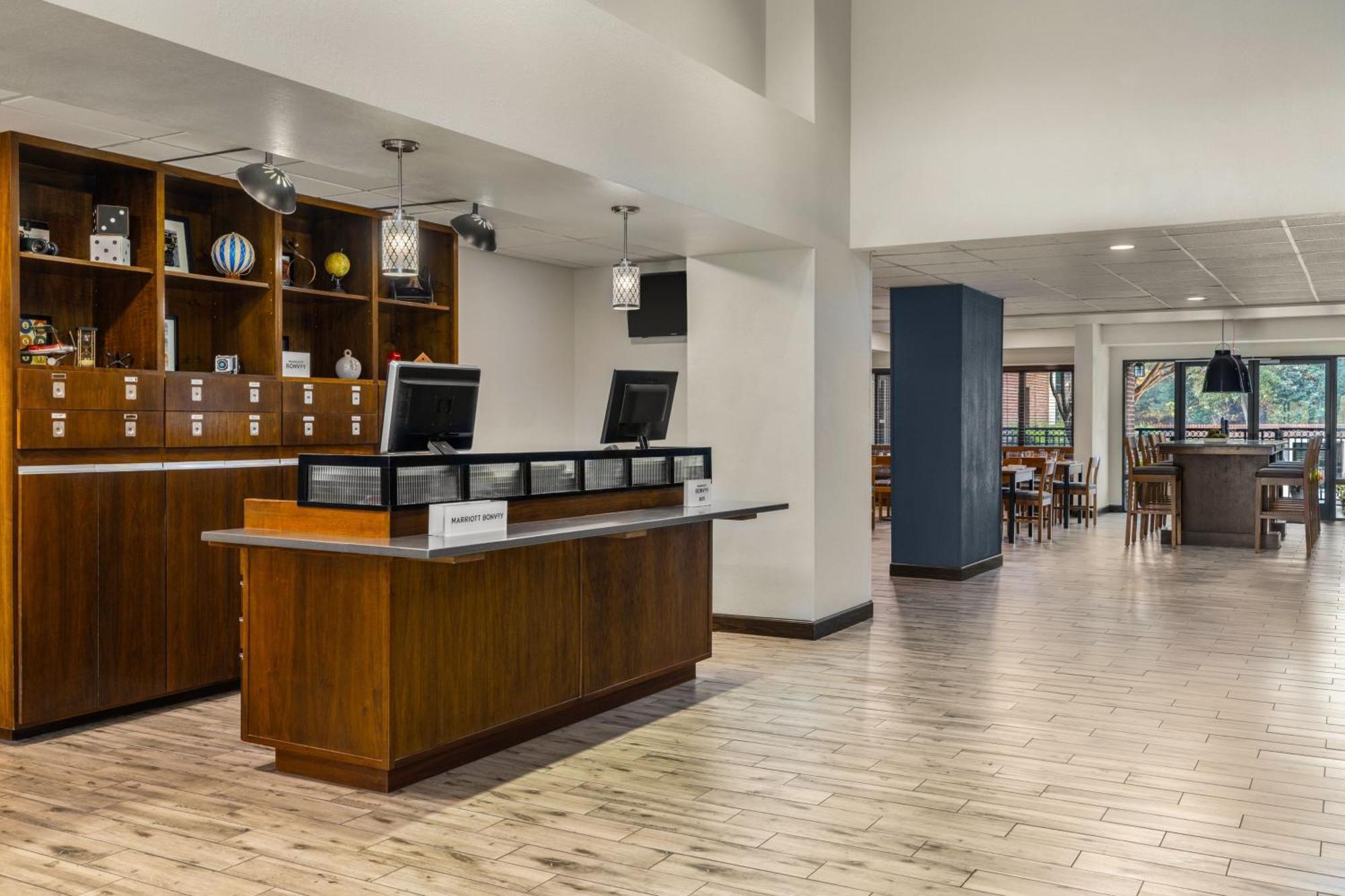 Four Points By Sheraton Greensboro Airport Eksteriør bilde