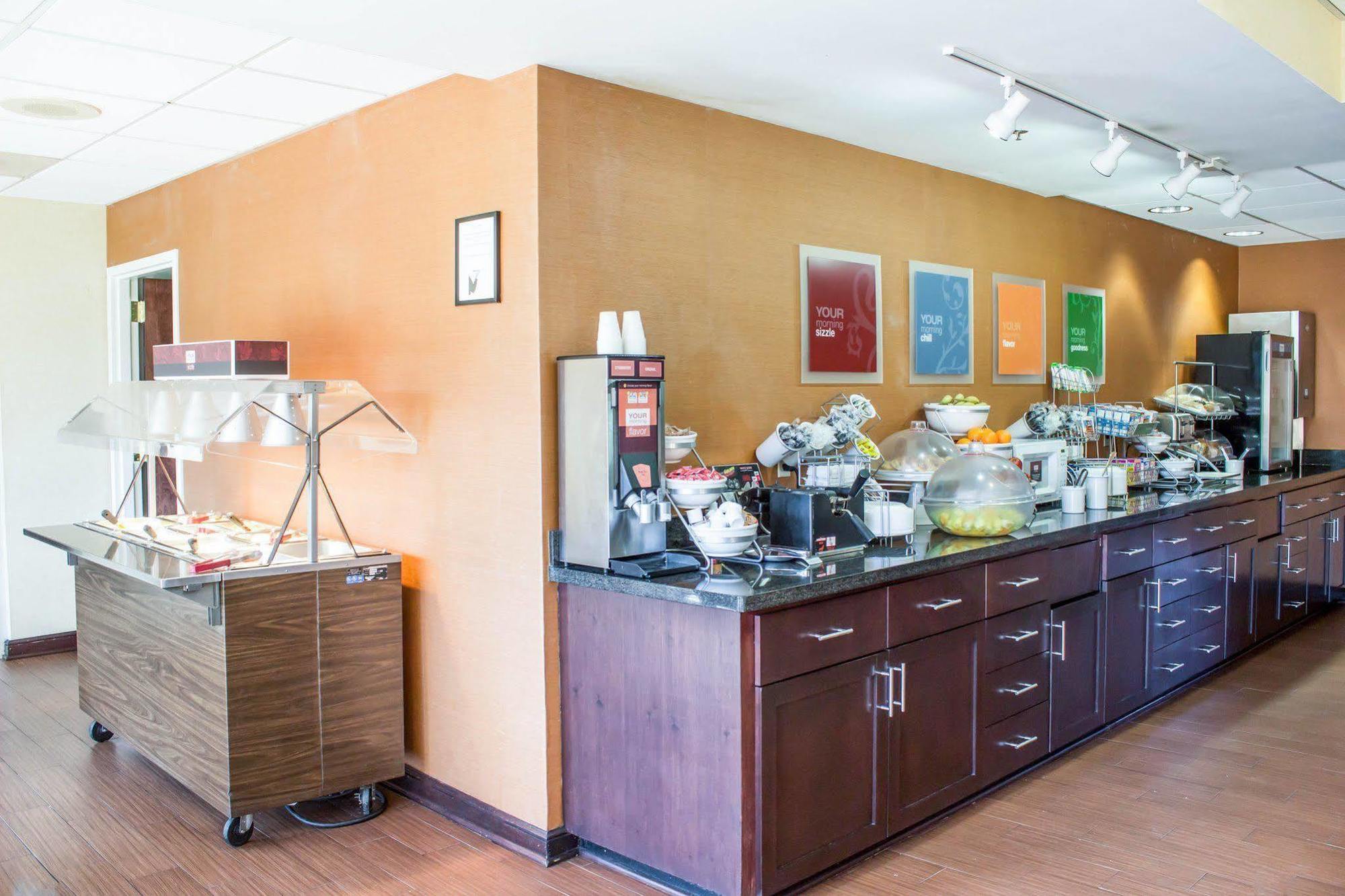 Four Points By Sheraton Greensboro Airport Eksteriør bilde